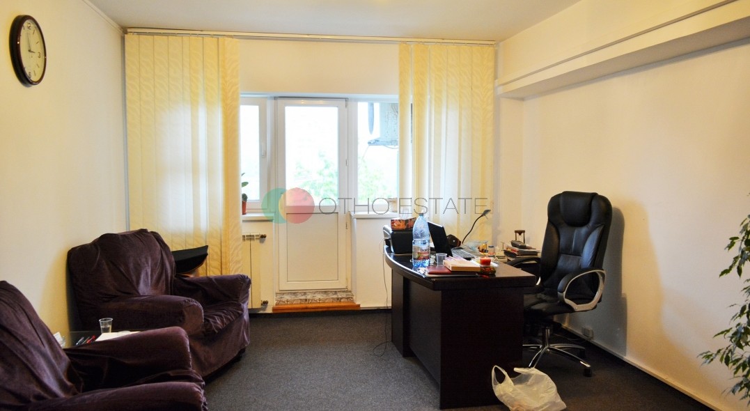 4 Room Apartment for Sale in Alba Iulia Square, Bucharest main picture